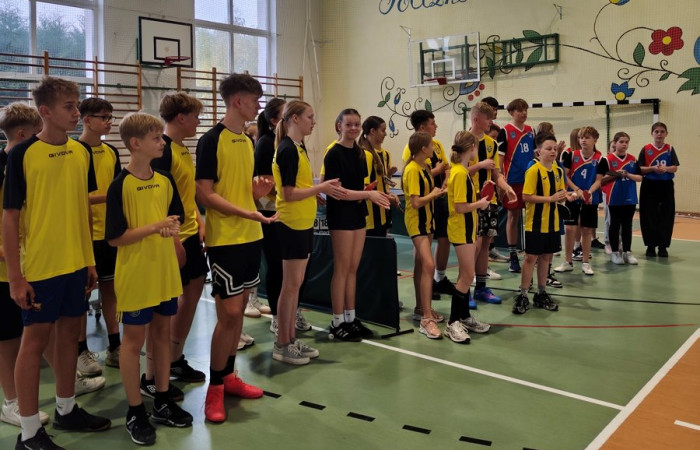 Dwa zwycięstwa i awans do finałów powiatowych